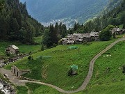 98 Vista sull'antico borgo di Pagliari (1313 m)